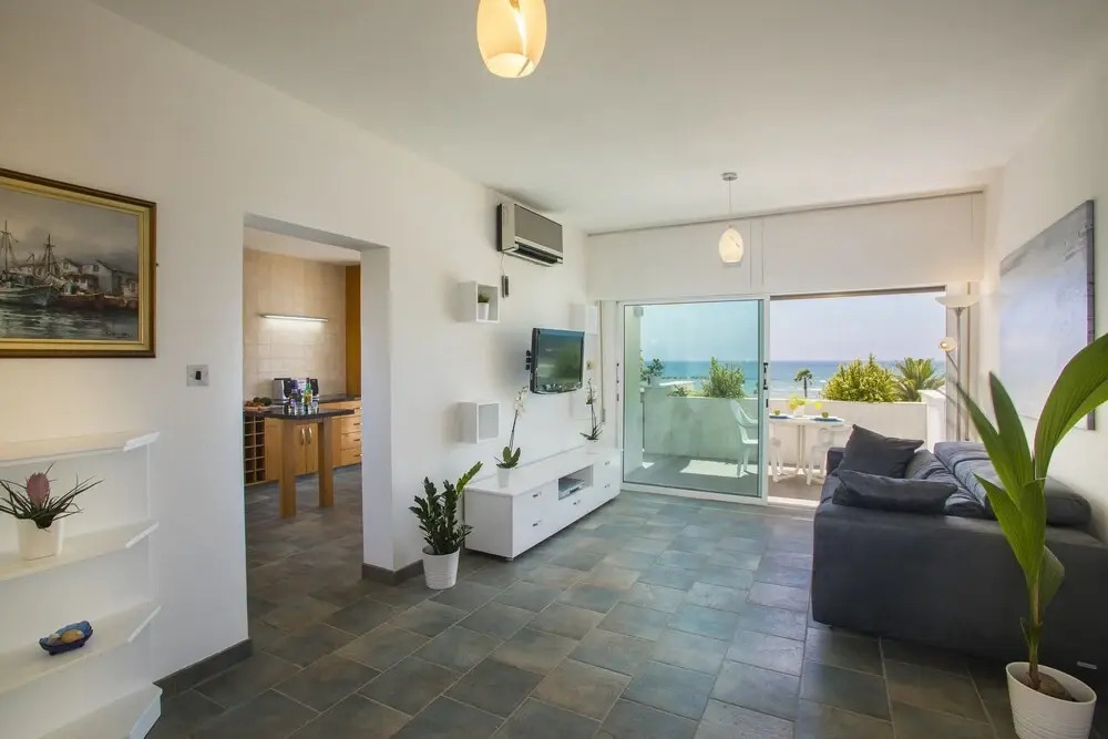 Lordos Sunshore Beachfront Suite