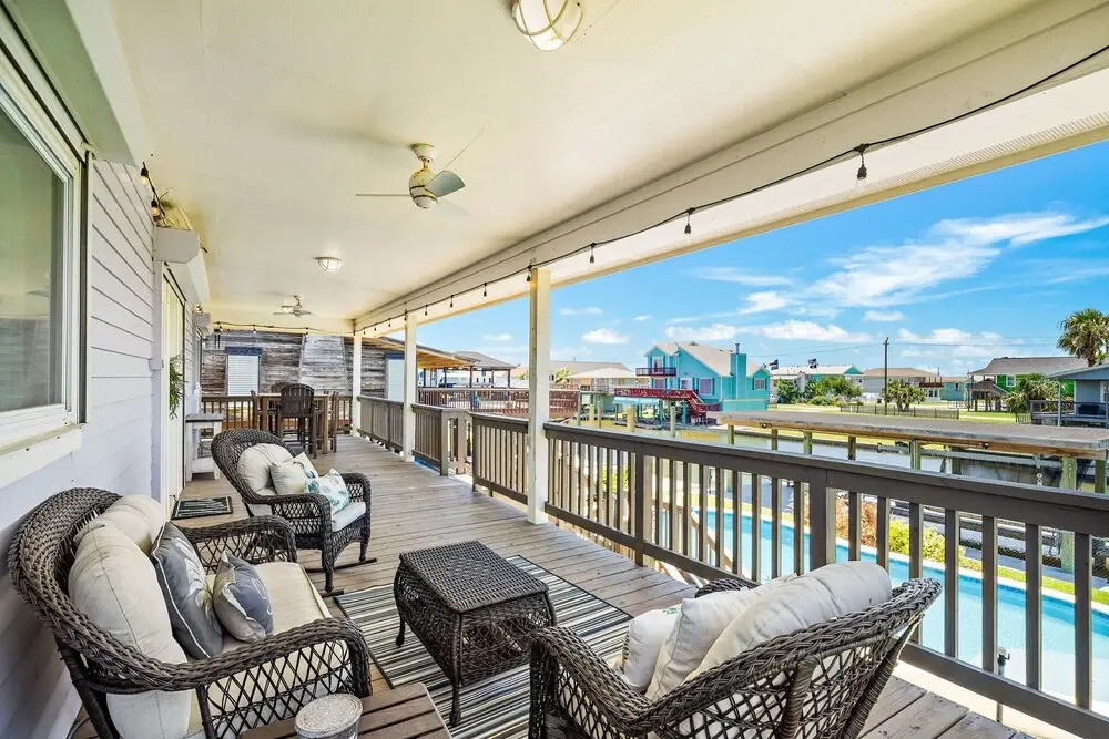 Purple Pelican Paradise by Ryson Vacation Rentals
