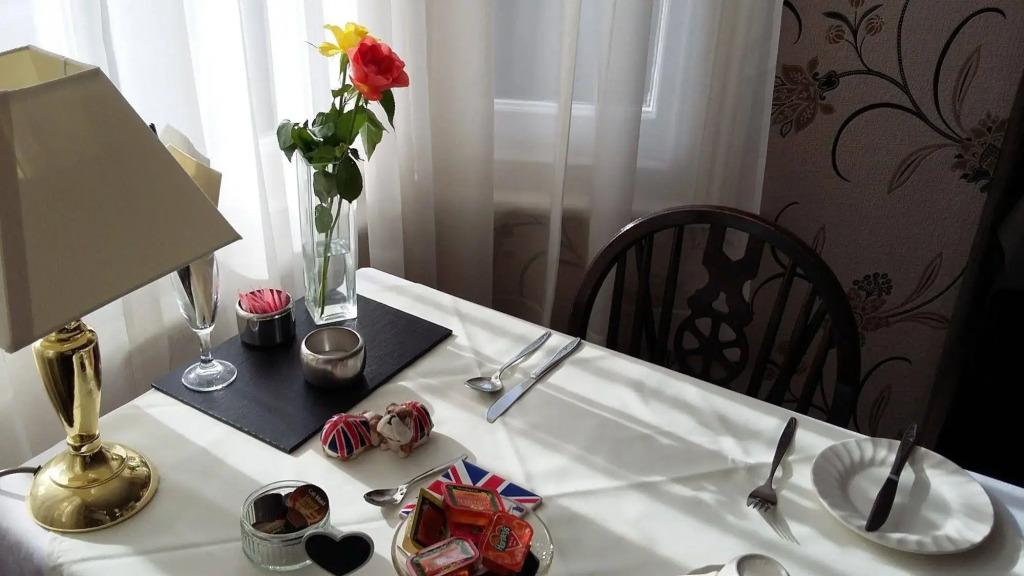 Maison Dieu Guest House