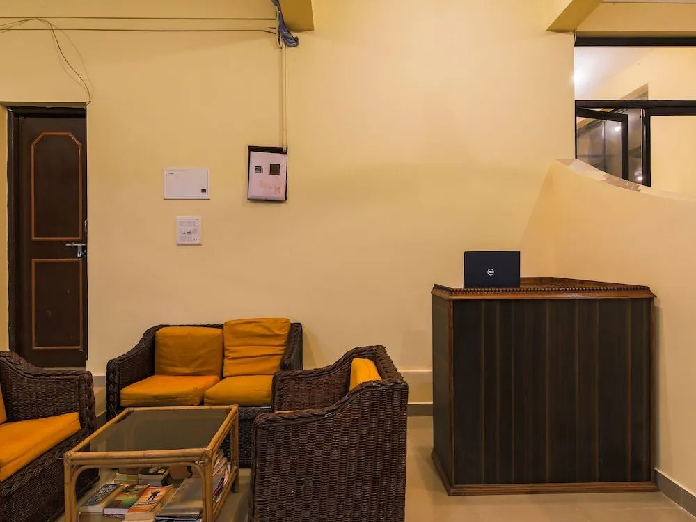OYO Flagship 19324 Dom's Cafe Calangute