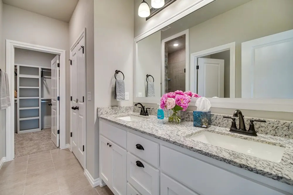 Near Grand Lake: Charming Grove Home w/ Deck