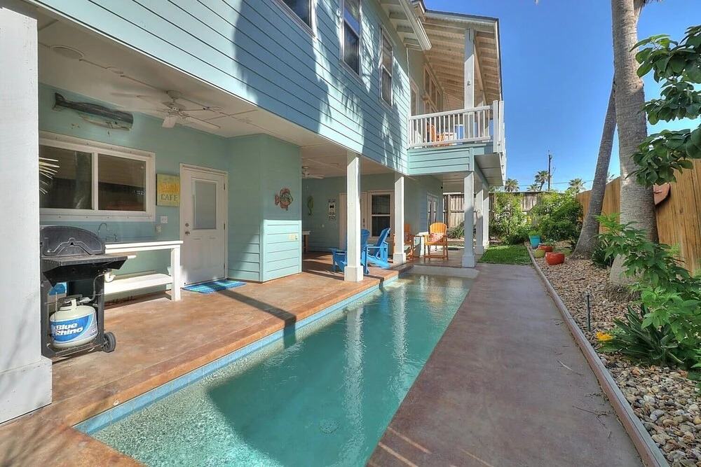 Playin' Hookie 5 Bedroom Home by Redawning