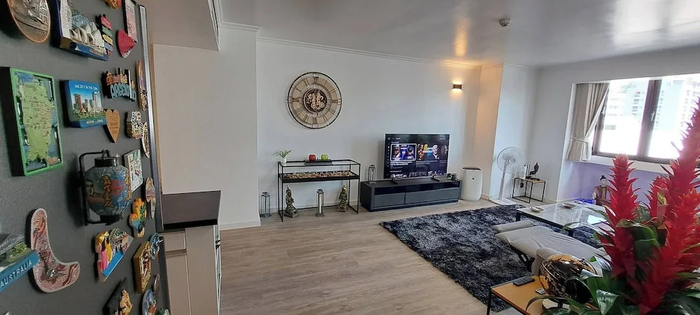 Newly Renovated 1 Bedroom Condo Nana