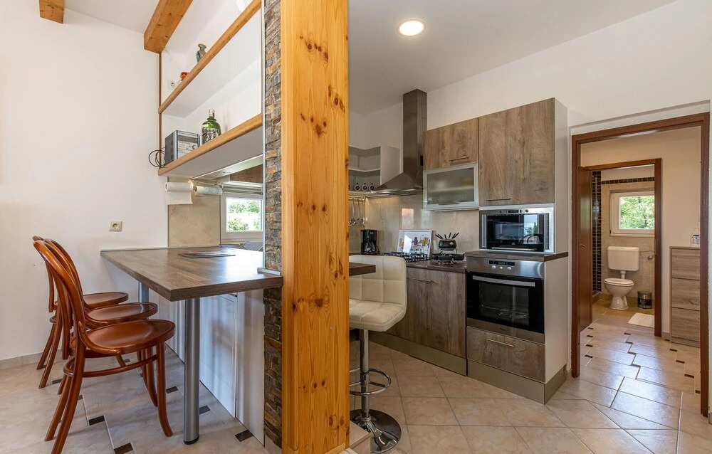 Pet Friendly Home In Smrika