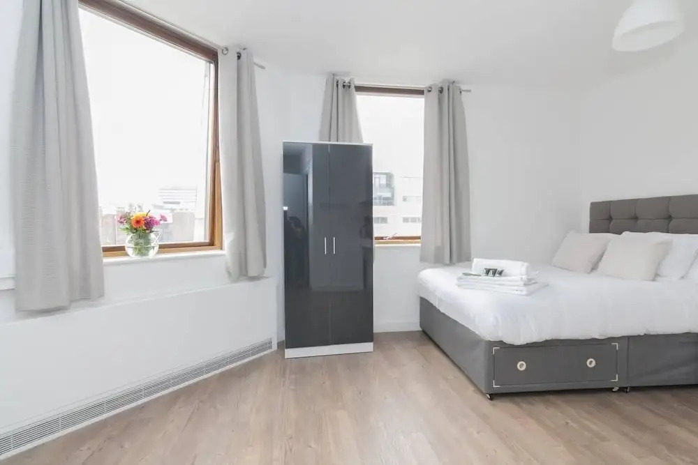 Modern Studio Apartment In The Heart Of Liverpool!