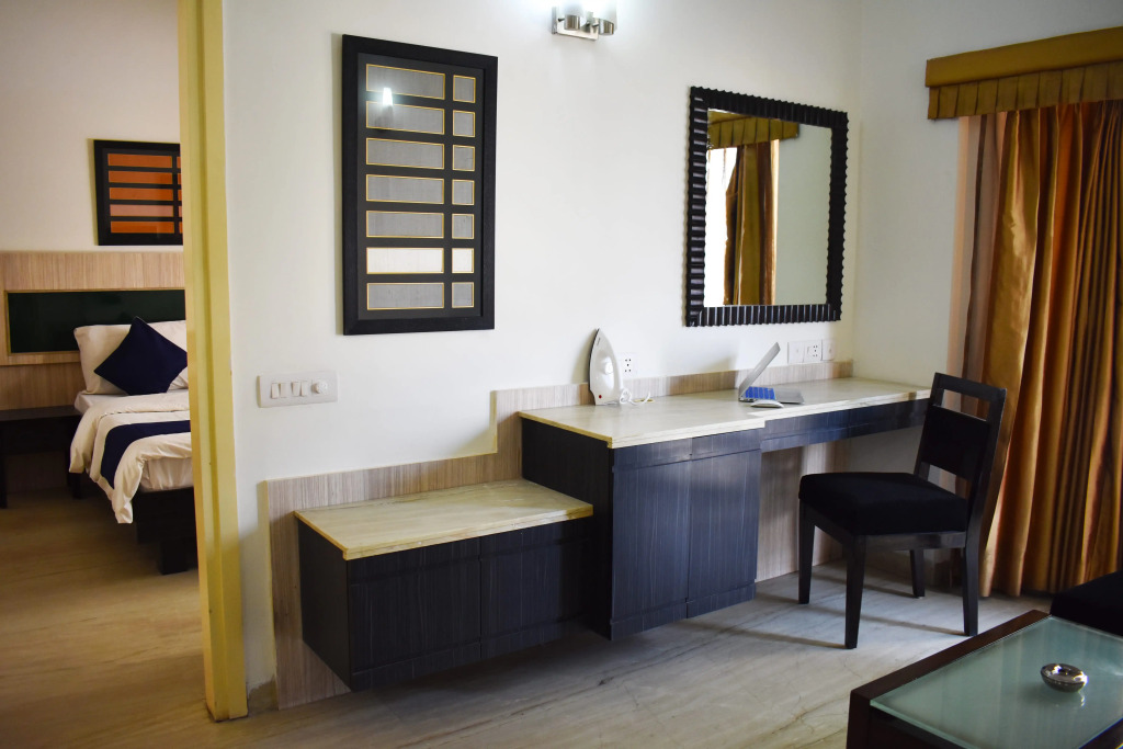 One Bhk Serviced Apartment Near Artemis Hospital