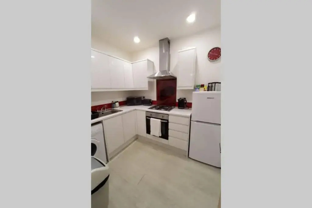 6 Separate beds, 2 baths -Leith Spectacular Apartment