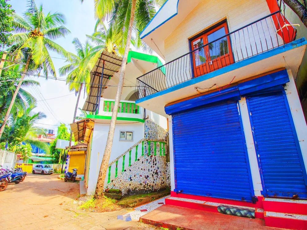 OYO 18354 Home Elegant Studio Baga Beach