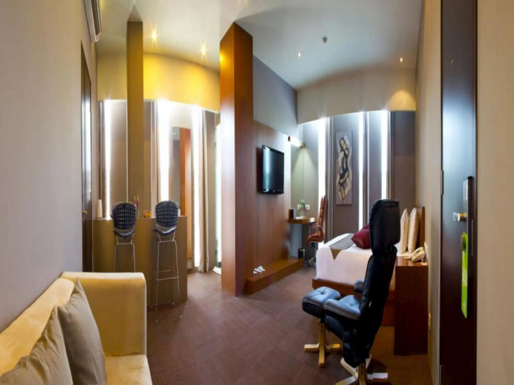 Plan B Hotel