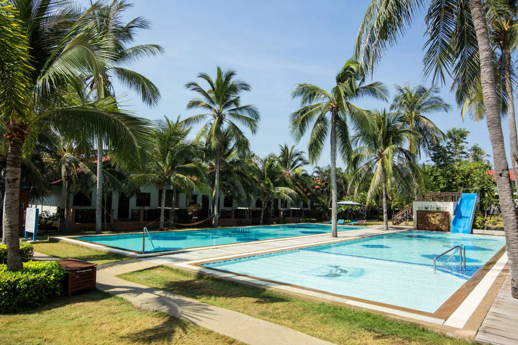 Dolphin Bay Beach Resort