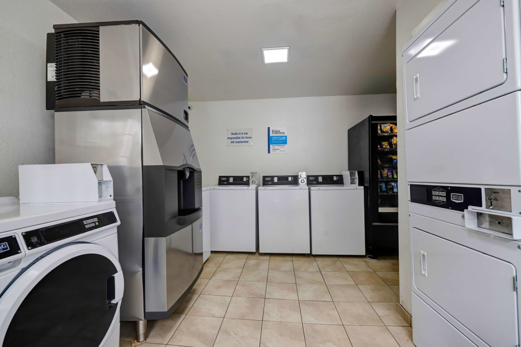Studio 6-Arlington, TX - South - Dallas