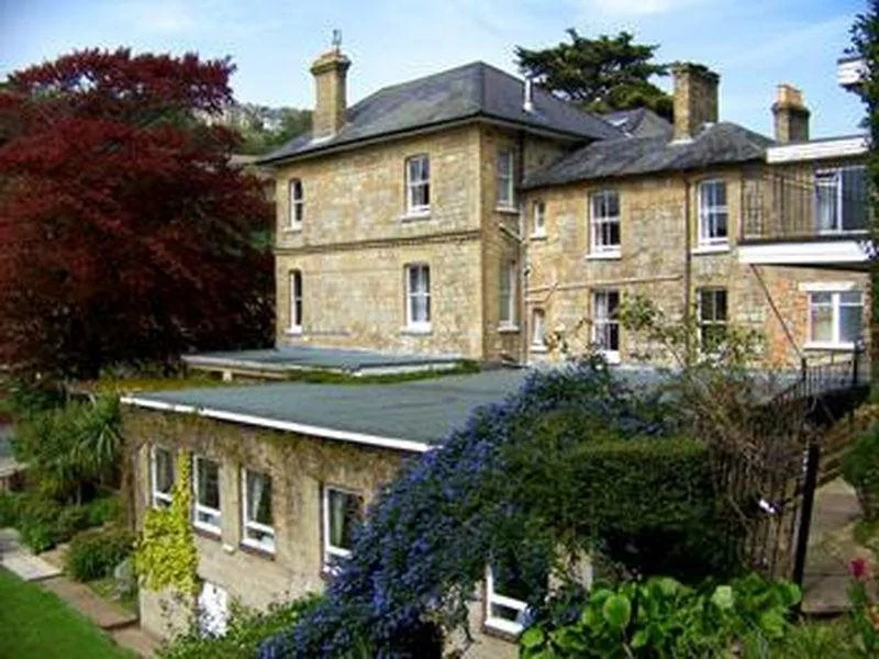 Eversley Hotel
