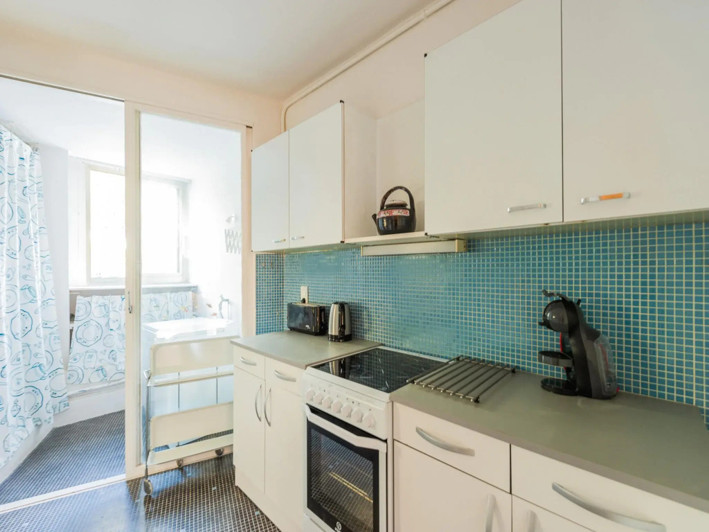 Scenic apartment in Cannes with private terrace