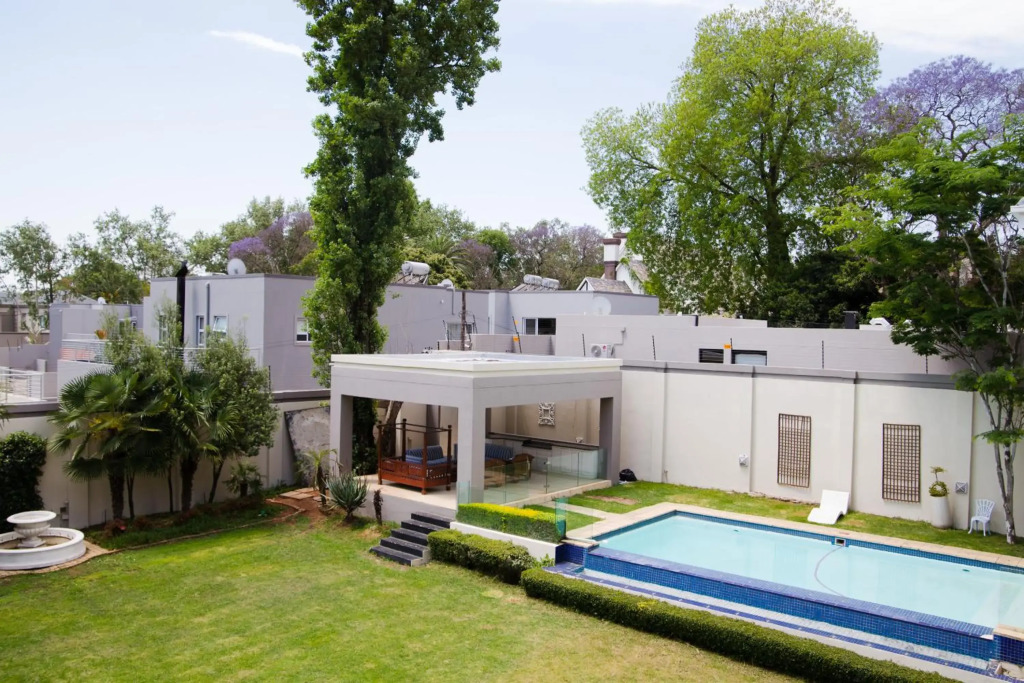 The Houghton Villa