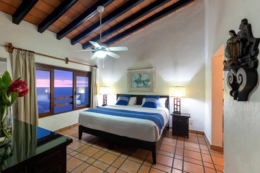 WIVC Conchas Chinas Condo - Stunning Ocean & Mountain Views, Close To The Beach & Romantic Zone