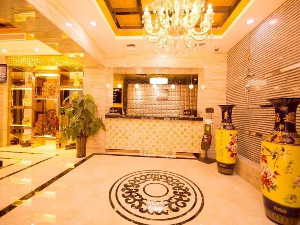 ChonpinesHotel