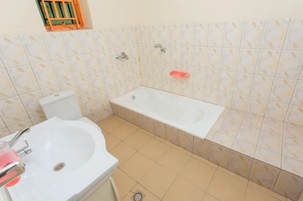 Iwacu Guesthouse