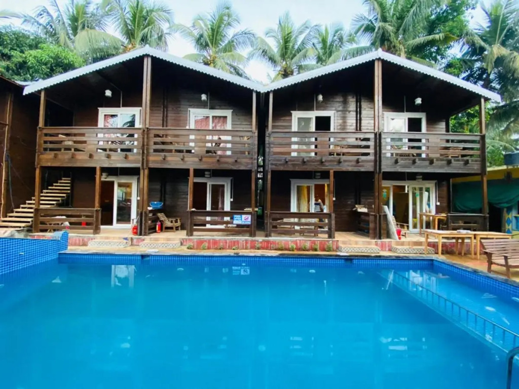 Divine Beach cottages on Arambol beach