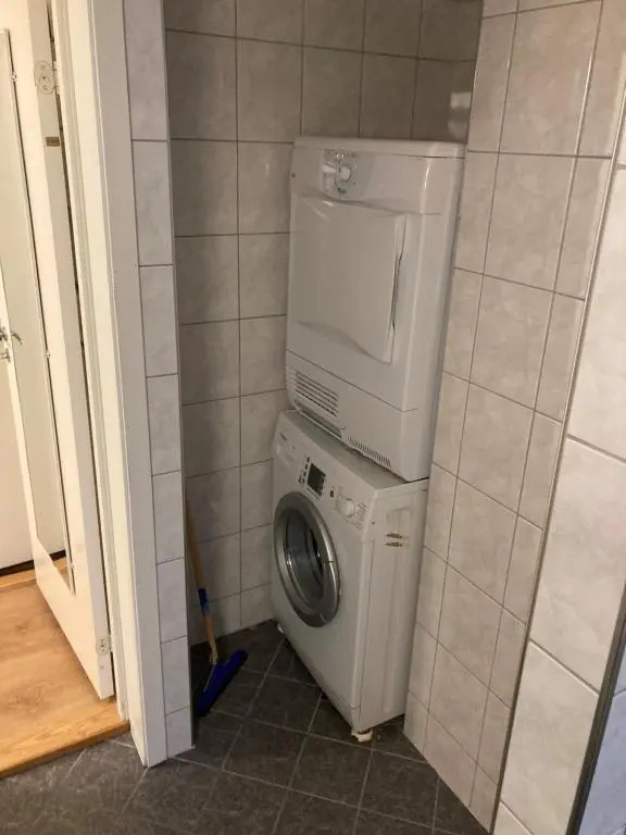 Kjellerleilighet - nært Haukeland sykehus.