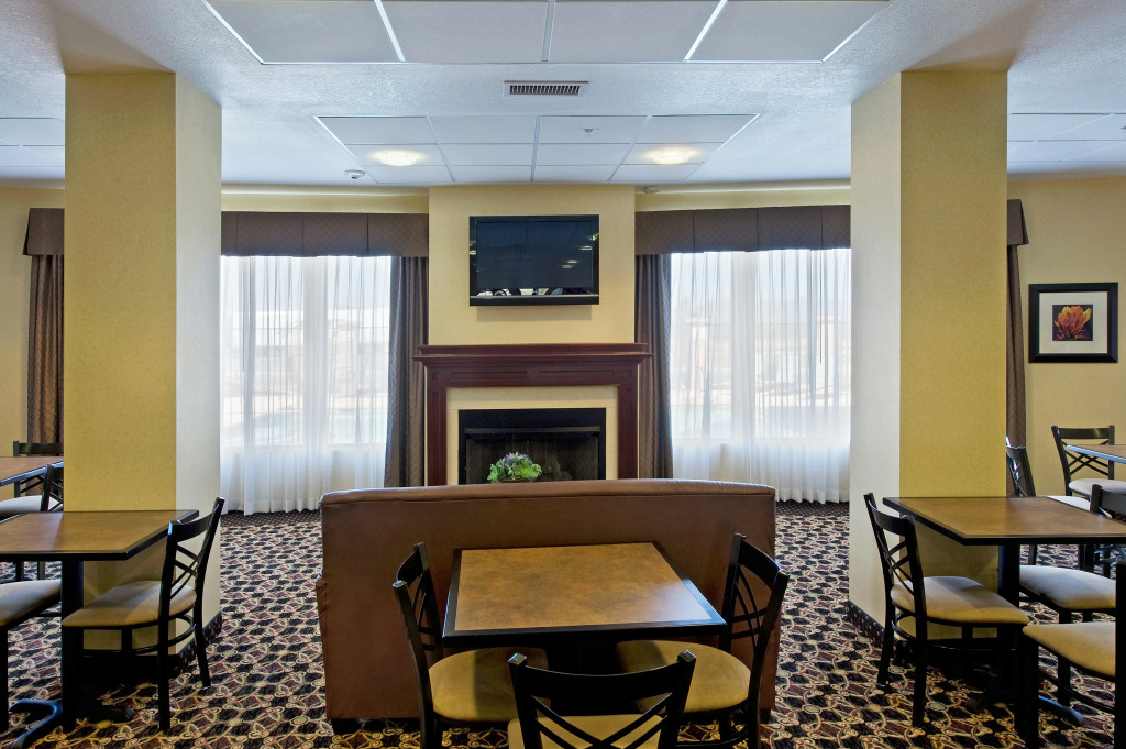 Holiday Inn Express & Suites Willcox by IHG