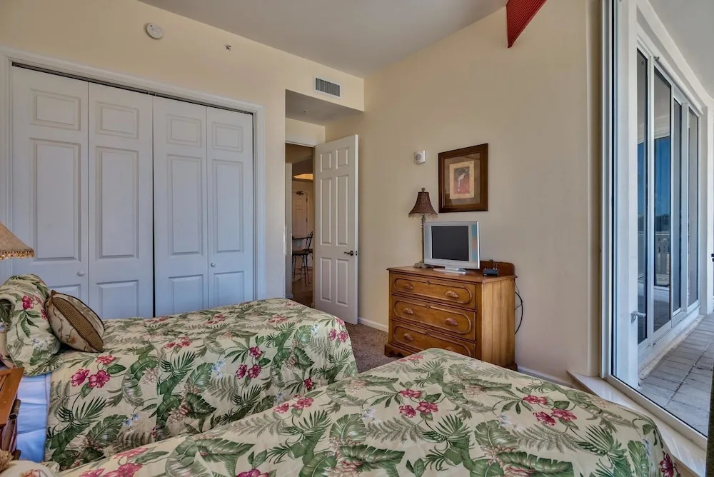 ST LUCIA 202 2 Bedroom Holiday Home by Five Star Properties