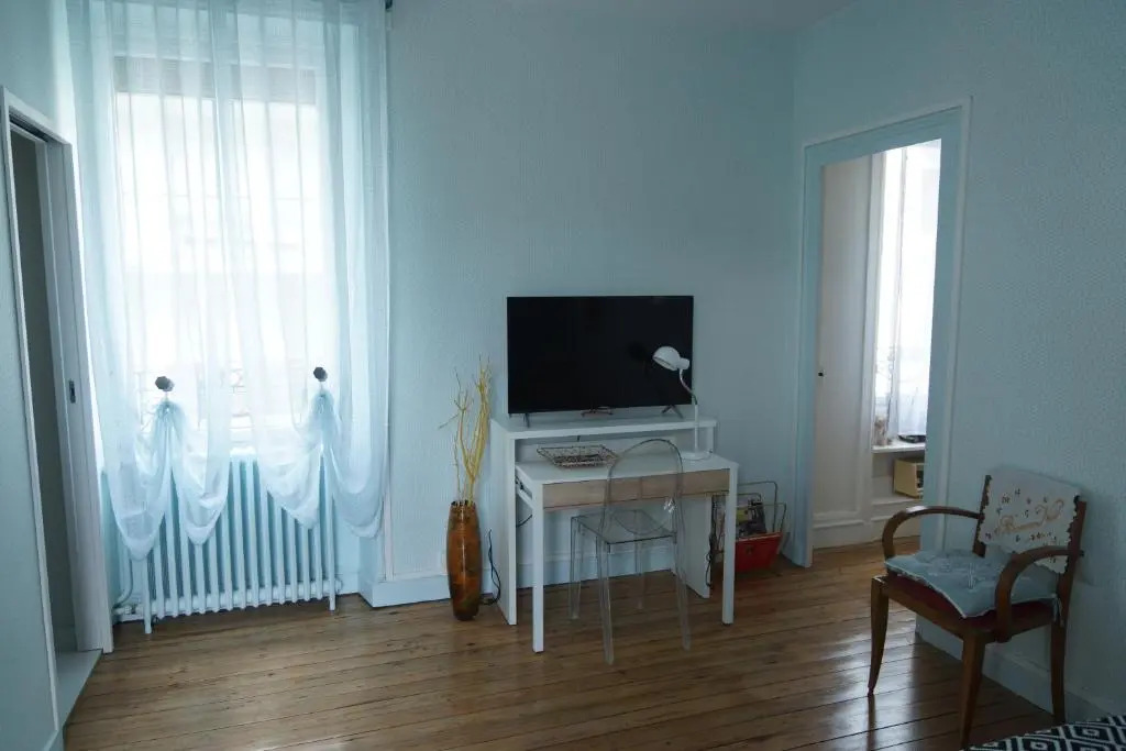 72m² avec terrasse dans demeure angevine de 2 étages