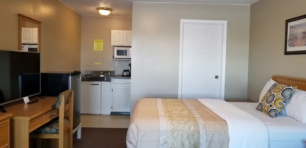 Athabasca Lodge Motel