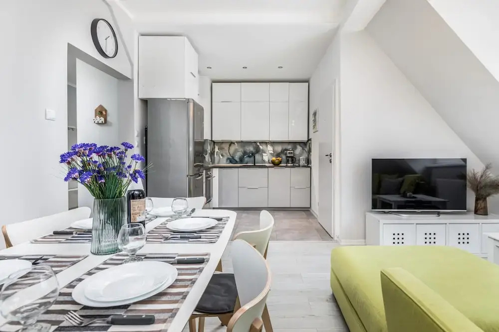 Grodzienska Apartment by Renters
