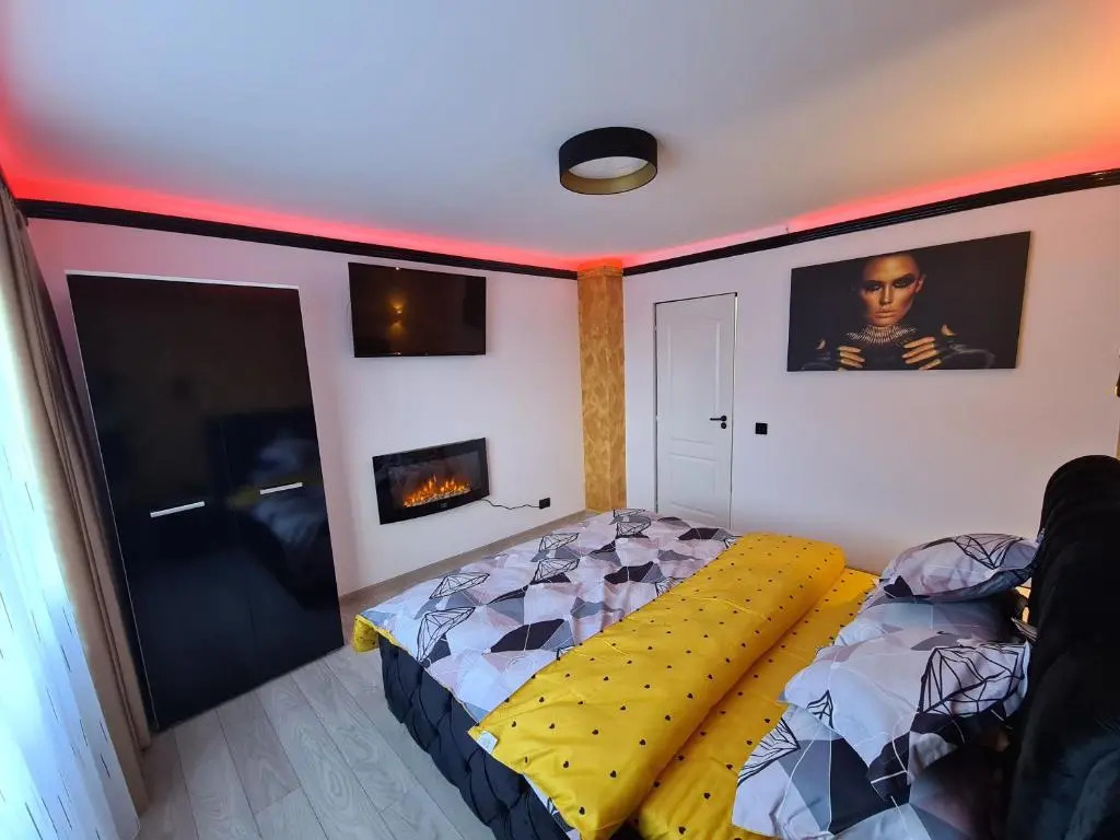 Diamonds House 2
