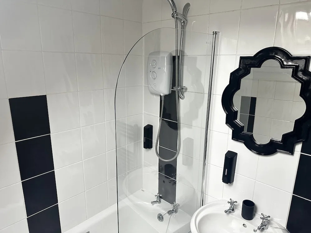 The Sandgate New Immaculate 1-bed Apartment in Ayr