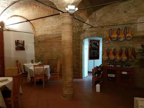 Dmora Retreat