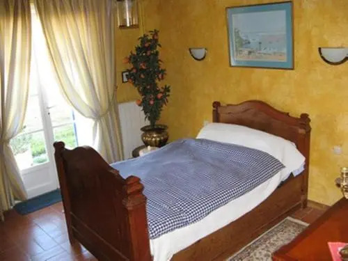 Chambres dHotes La Maison Bleue