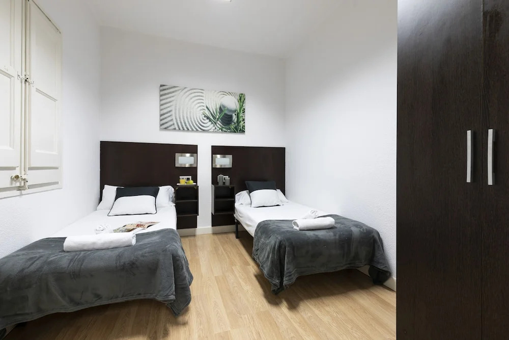 AB Eixample Viladomat Apartments