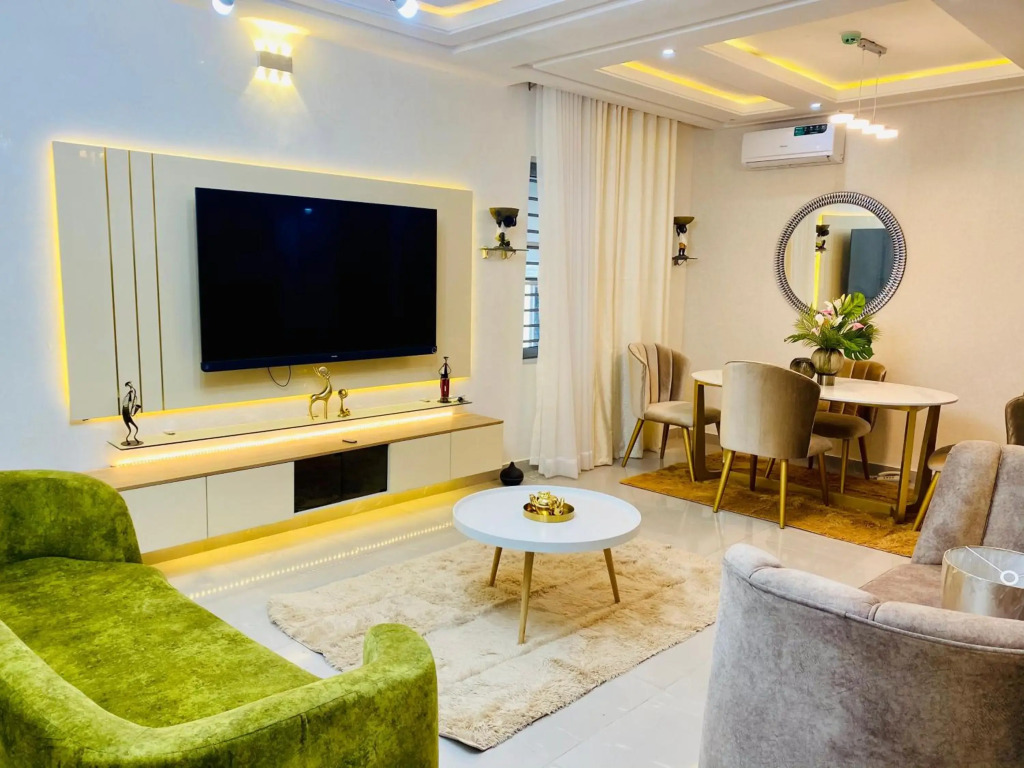 Shortlethomes - 5 Star Short let Apartment in Ikate
