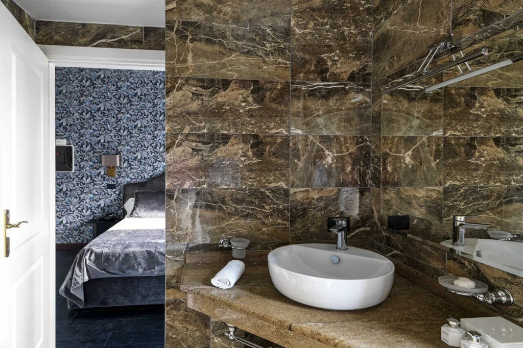 Via Veneto Suites