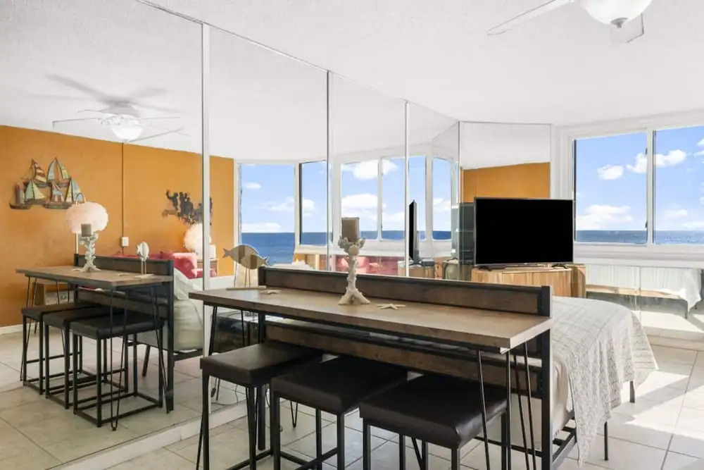 Top of the Gulf 421 - Luxury Beach View Condo