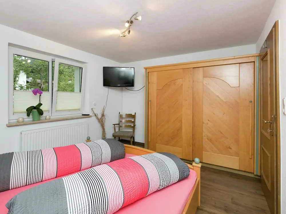 Cozy Apartment in Lermoos with Ski-Lift Nearby