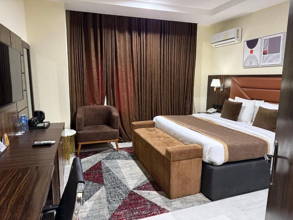 Vinpy hotels