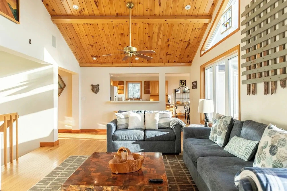 Shooting Star Lodge