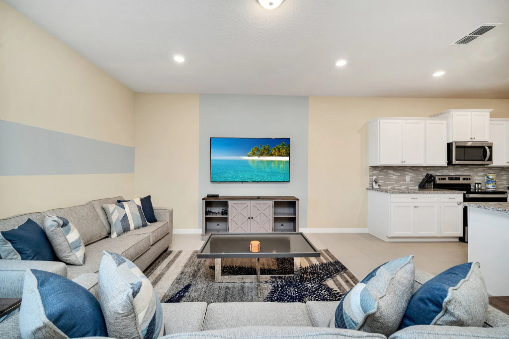 Brand New 9Bd Mansion Pool/ Spa At Windsor Island, Davenport, US