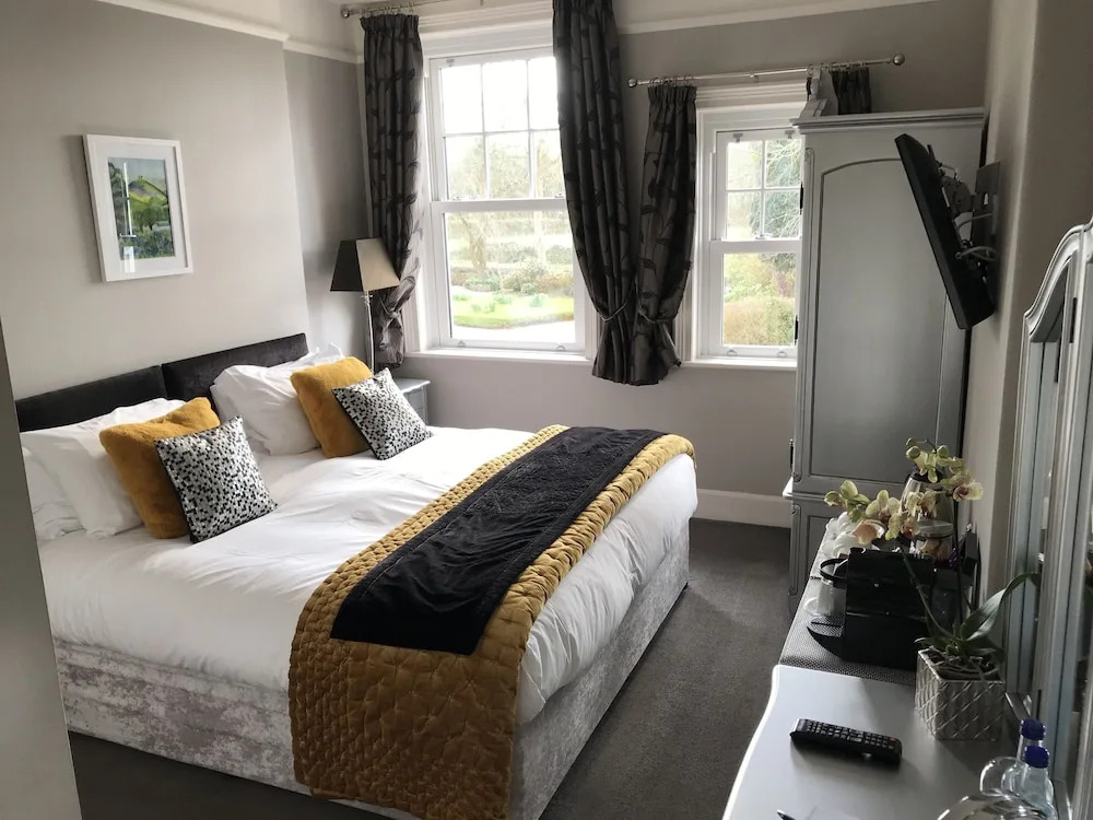 Dower House Hotel