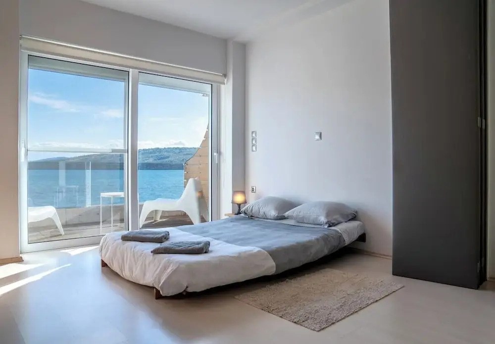 Luxury on the Water - Seaside Maisonette in Itea