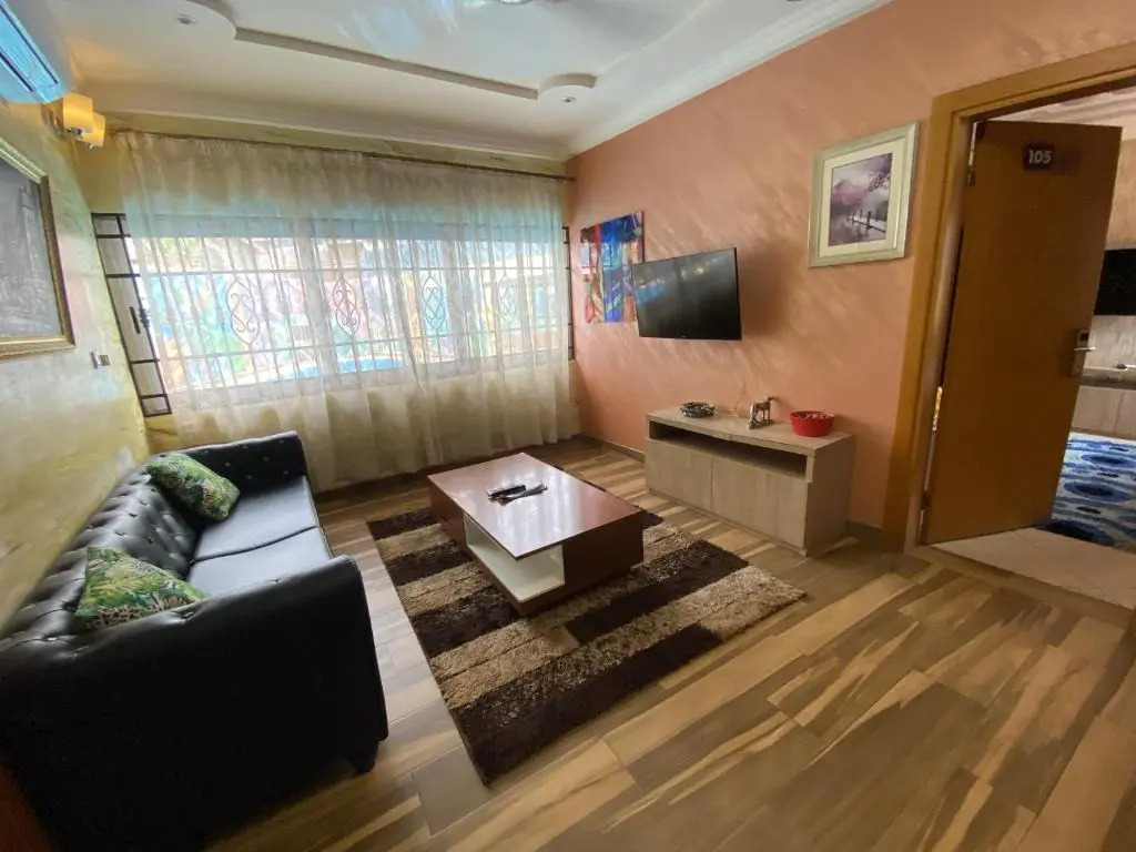 Bays Lodge, Accra