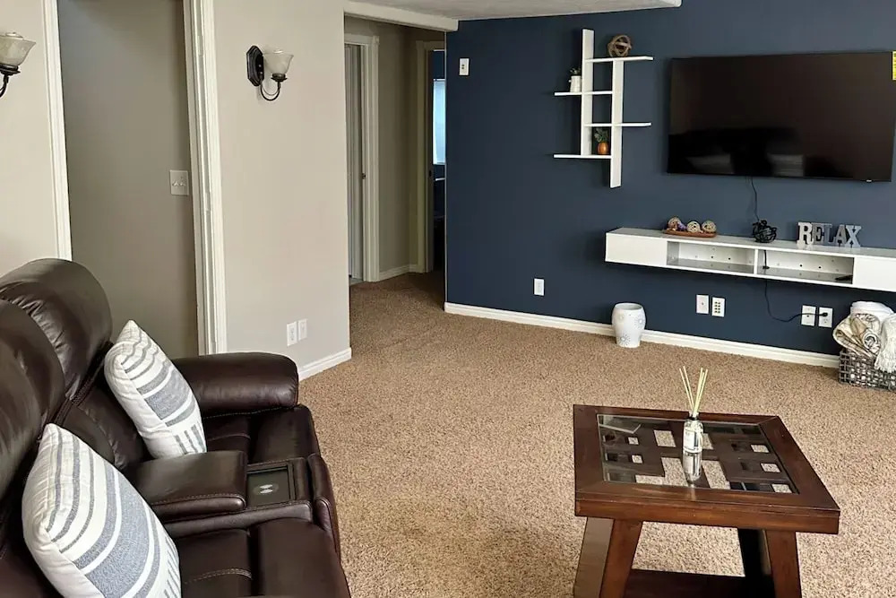 4BR Mtn View Home w/ Grill, Patio, Wood Stove
