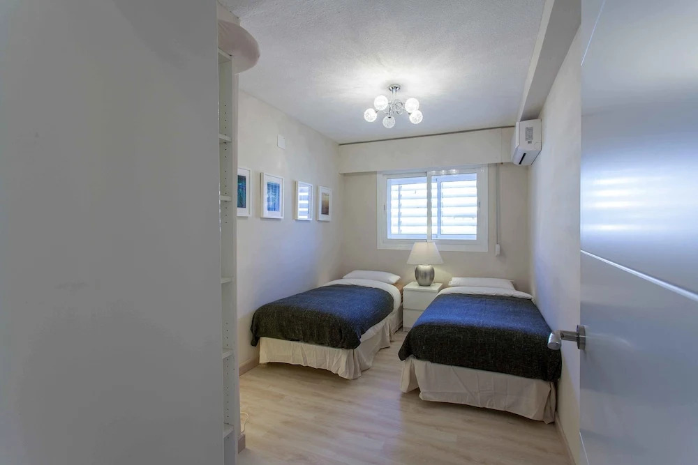 Valencia Flat Rental - Malvarrosa Beach Cavite