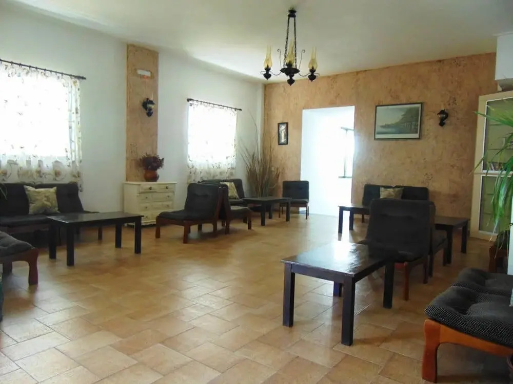 Elvira Hotel