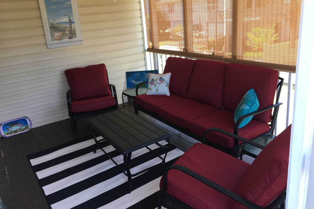 Ideally Located Luxe Beach House on Tybee Island