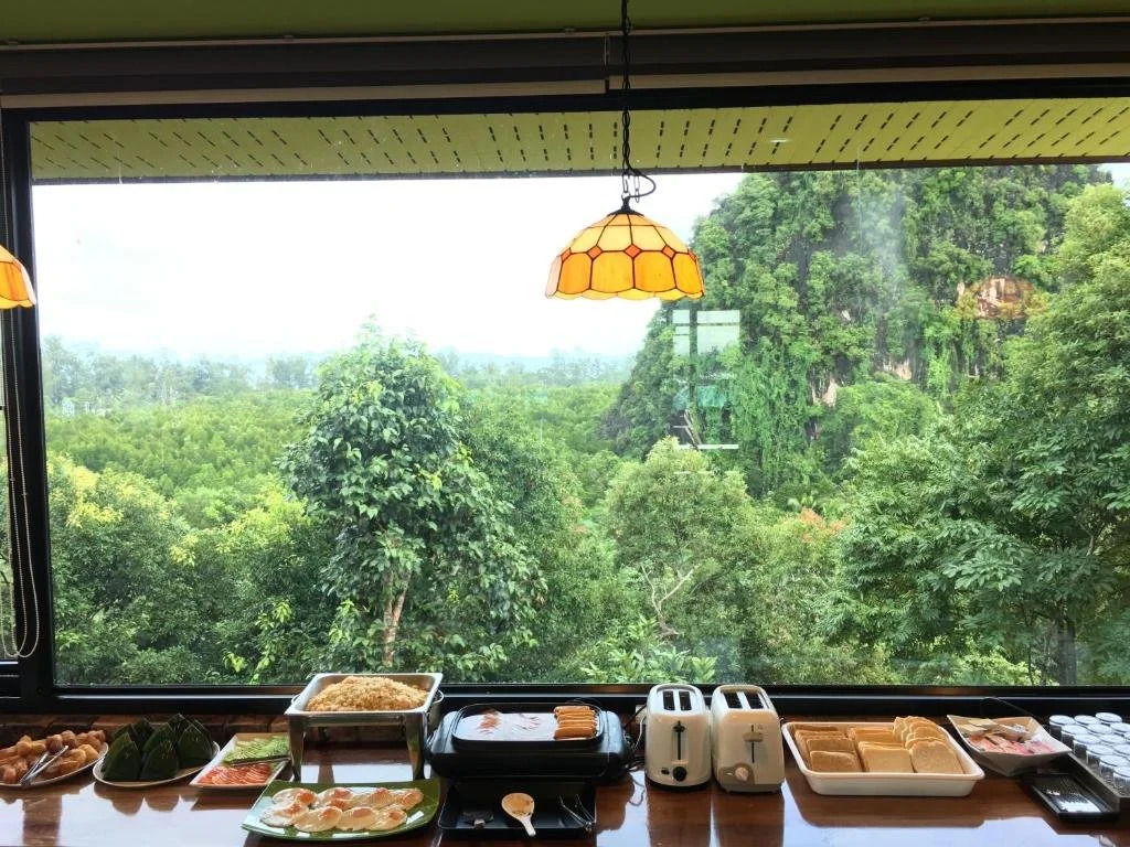 Heaven Hill Resort