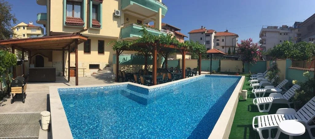 Paradise Chernomorets
