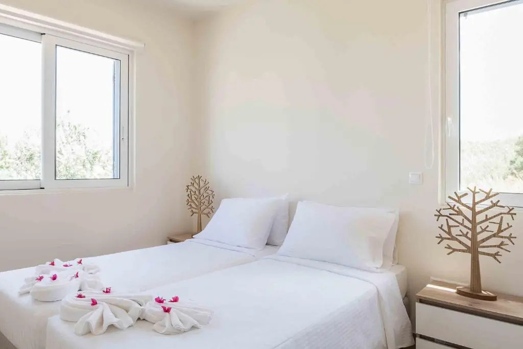 Resitour - Aphrodite Beachfront